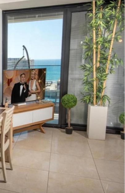Bat Yam Luxery 5Br Sea View Suite Kültér fotó